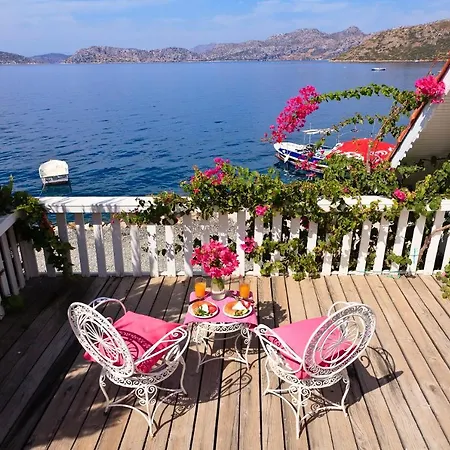 Waterfront Hotel